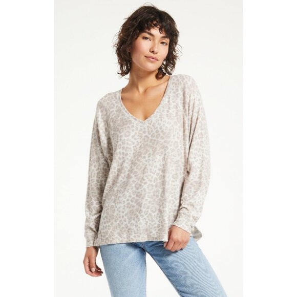 Z SUPPLY Lindell Leopard Slub Sweater Top Sz M Grey Beige VNeck Knit Rayon Blend - Picture 3 of 10